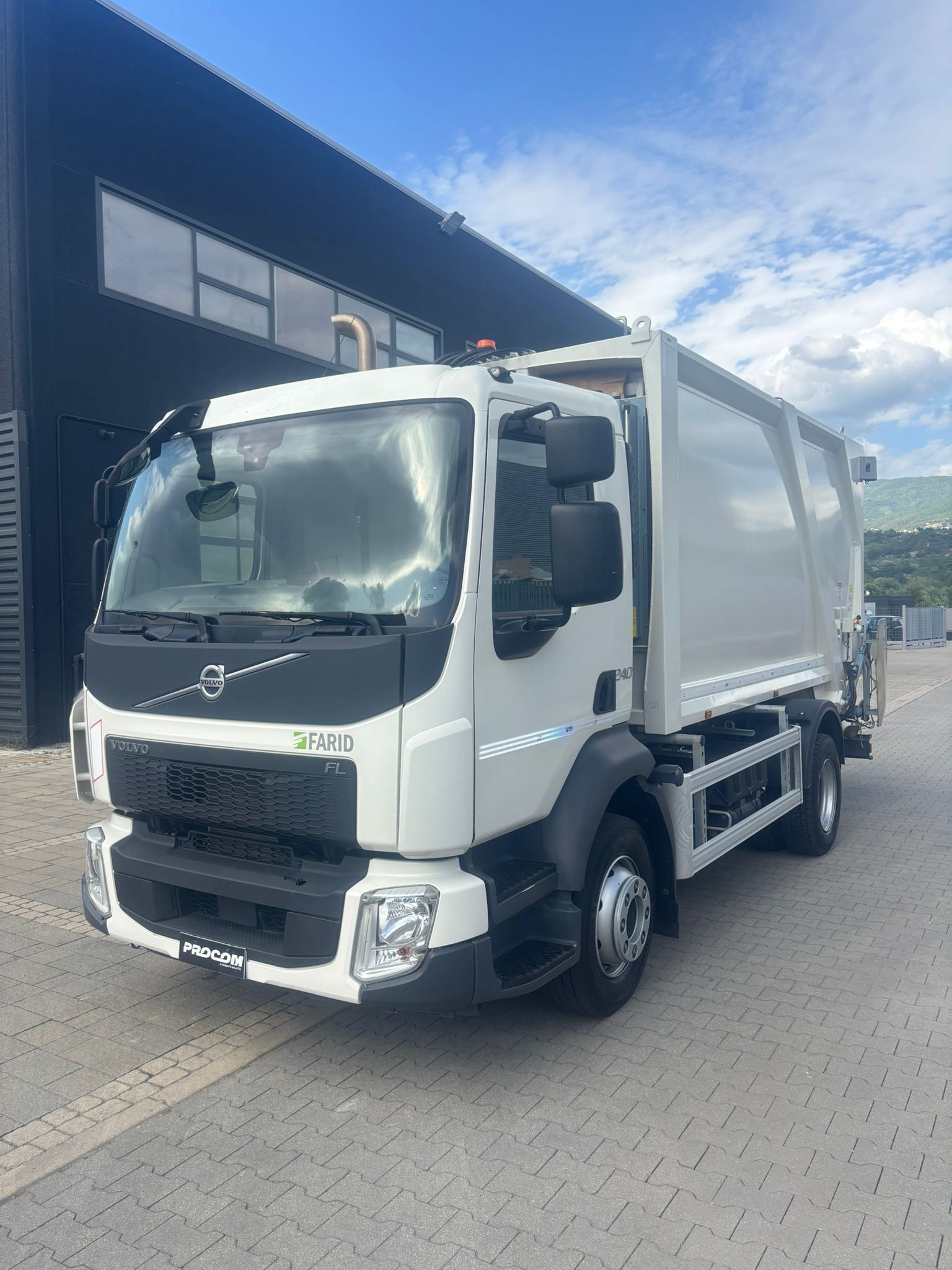 Volvo FL 240