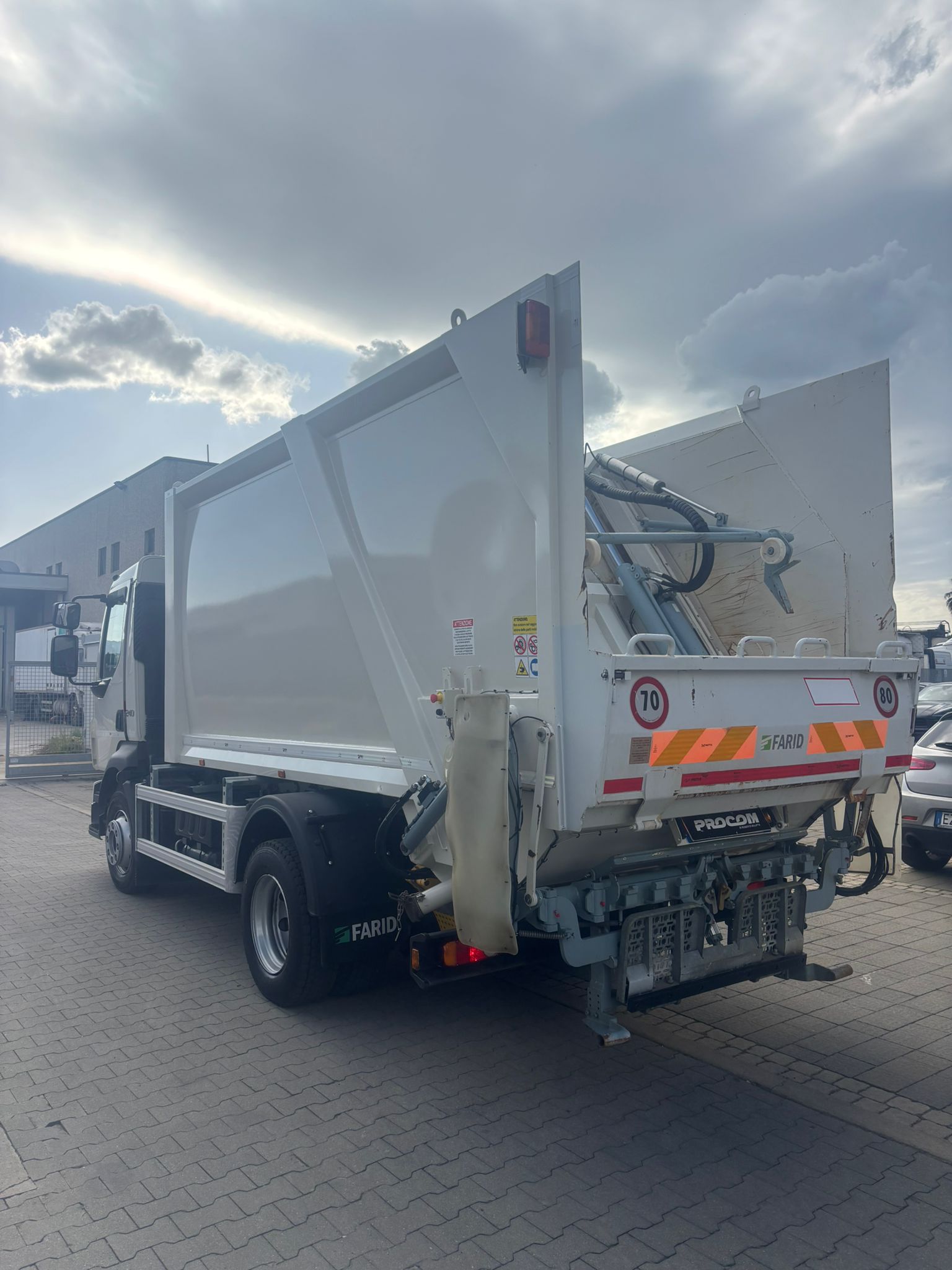Volvo FL 240 - immagine 4
